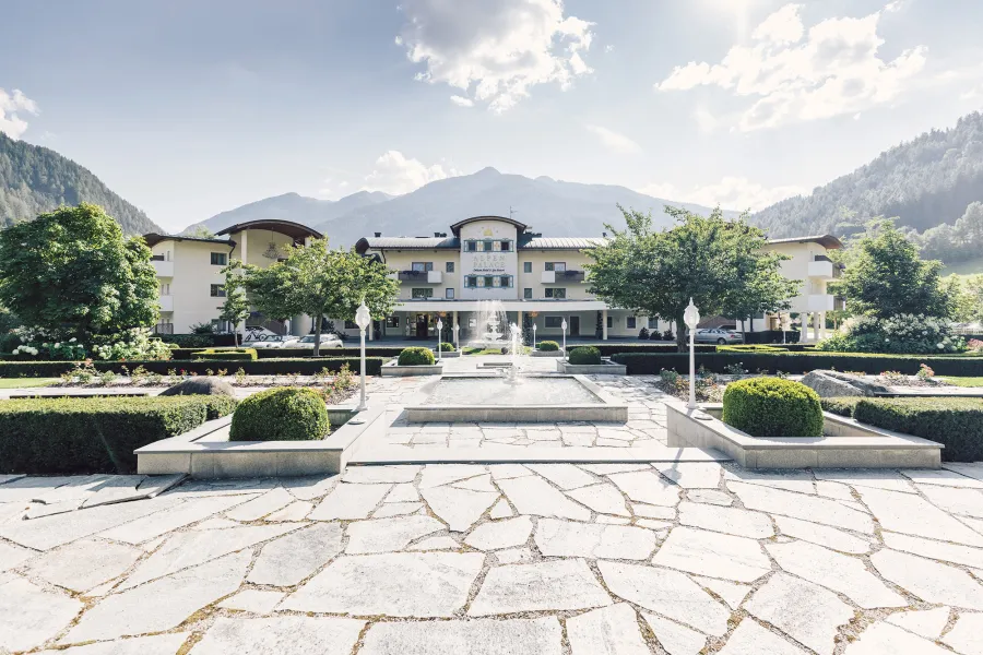 Alpenpalace Luxury Hideaway & Spa Retreat