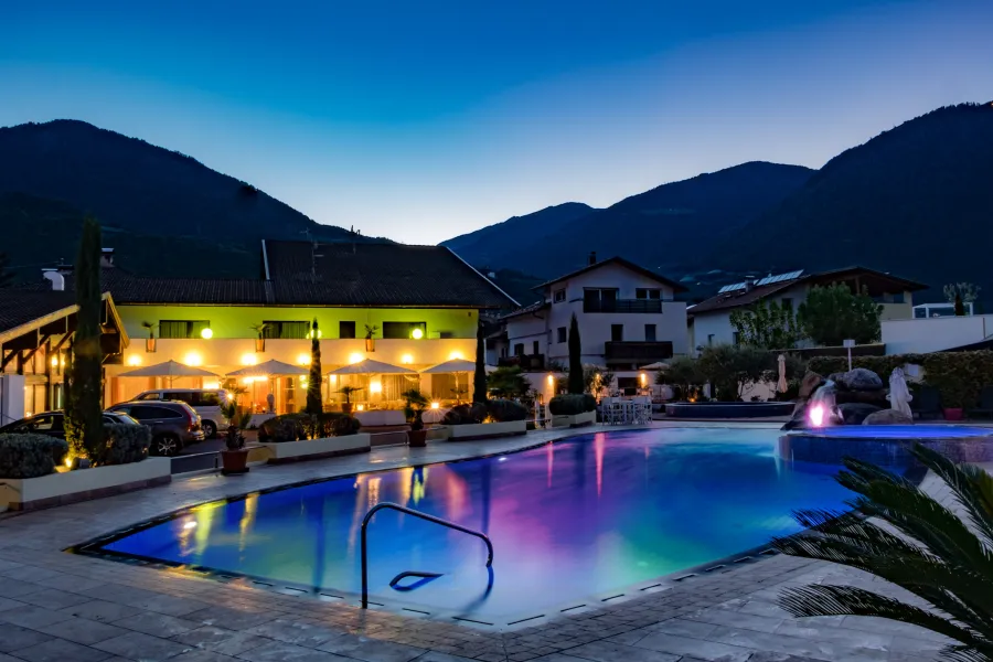 Charme Hotel & Resort Schlosshof